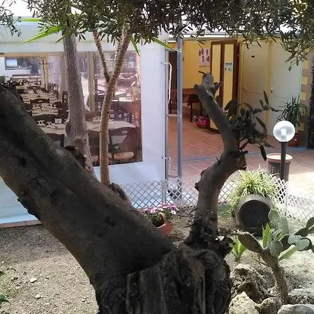 Aparthotel Andrea Vacanze L'ancora *