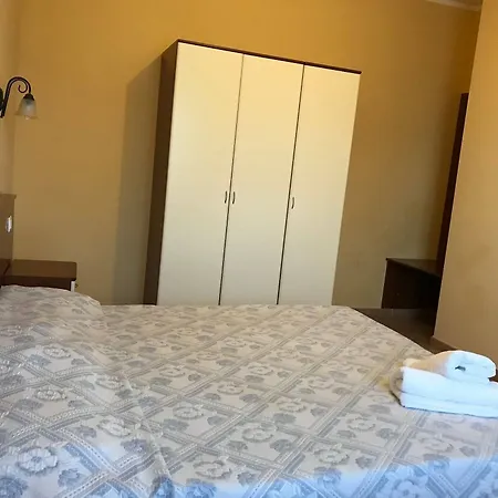 Andrea Vacanze L'ancora Aparthotel *