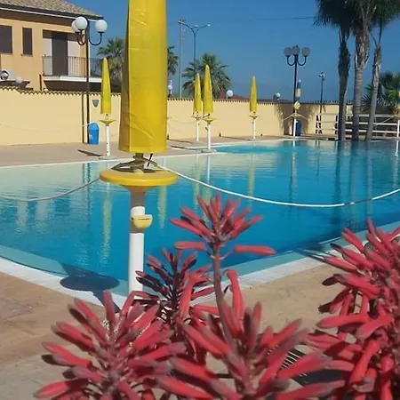 Andrea Vacanze L'ancora Apartahotel 4*