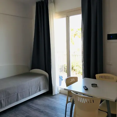 Apartahotel Andrea Vacanze L'ancora 4*